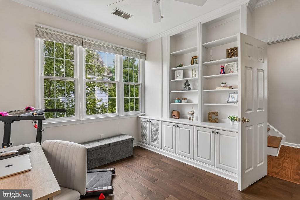 246 HART MEWS