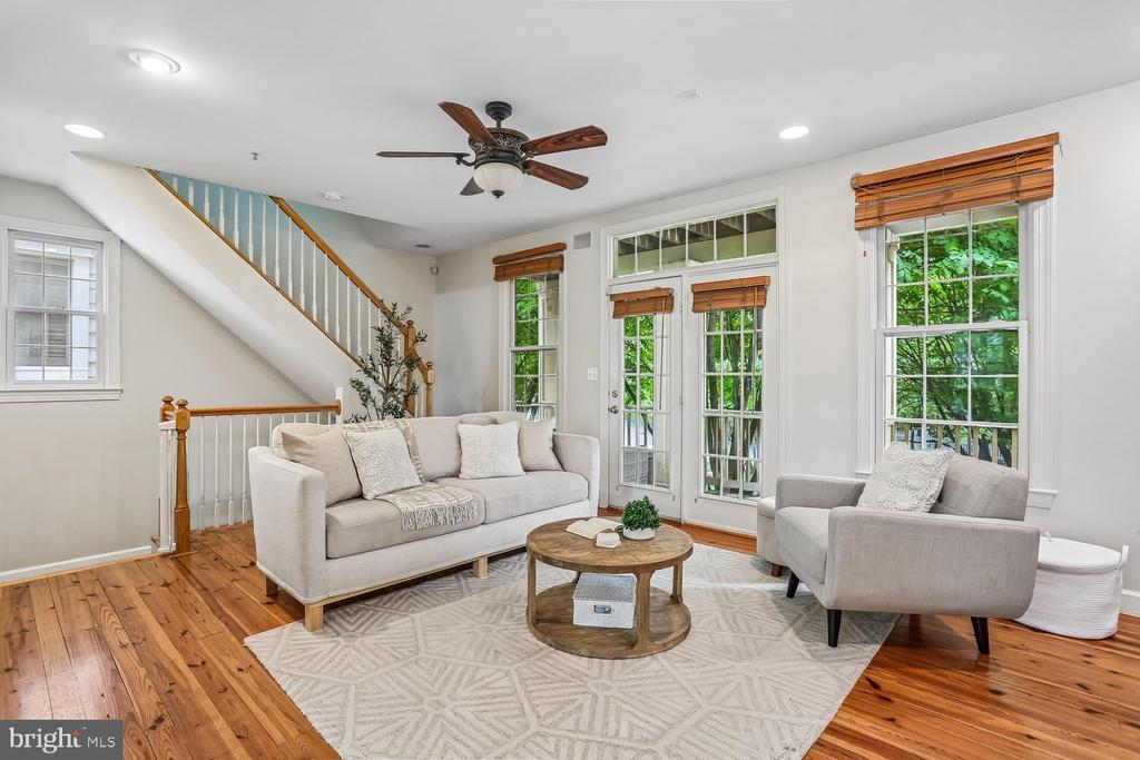 246 HART MEWS