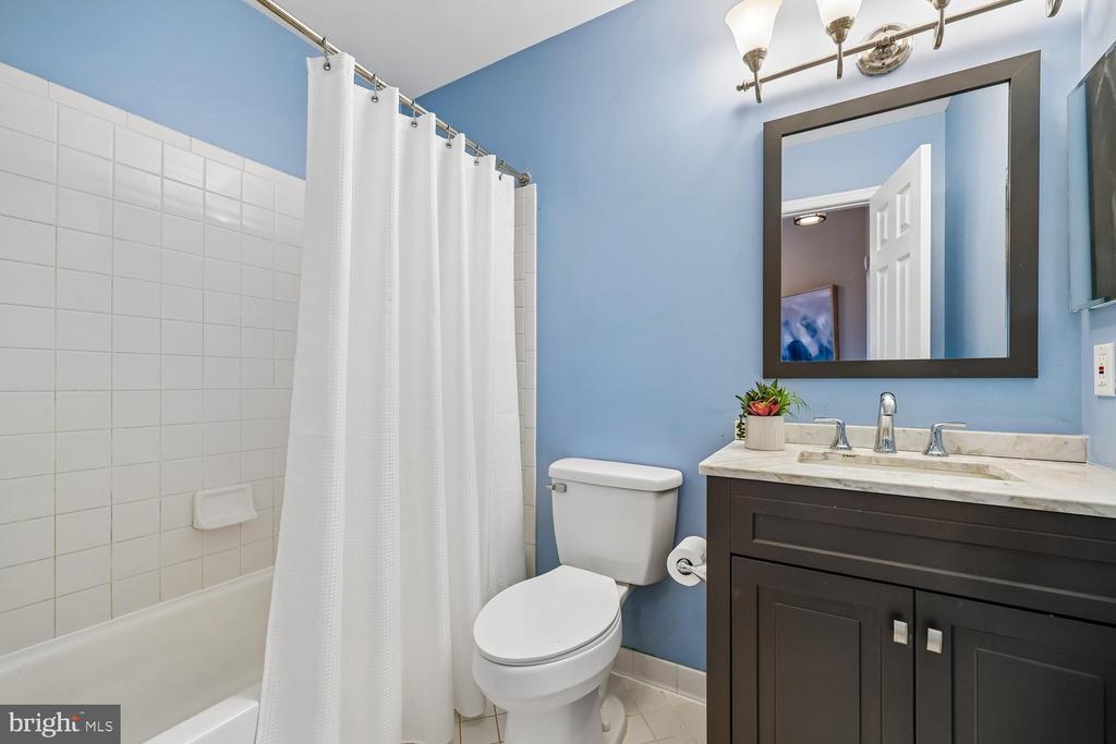 211 RIDGEPOINT PLACE