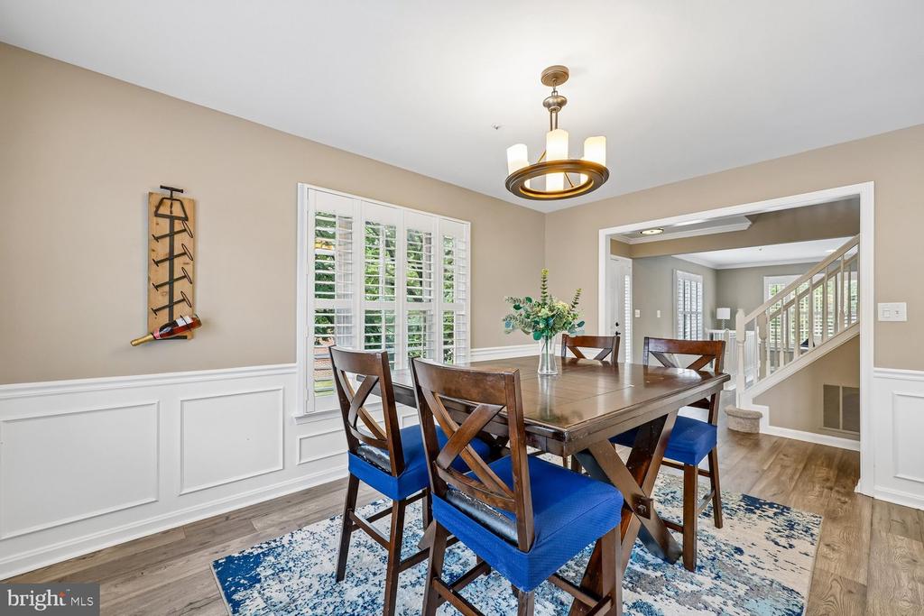 211 RIDGEPOINT PLACE