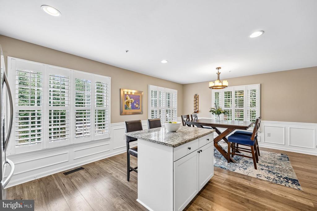 211 RIDGEPOINT PLACE