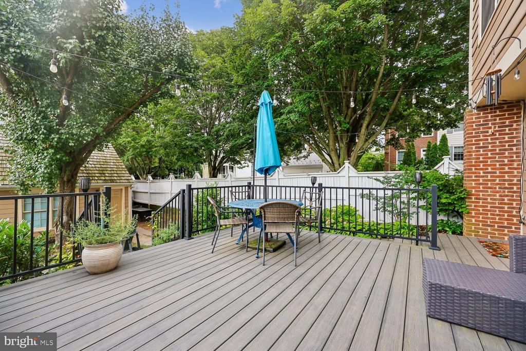 211 RIDGEPOINT PLACE