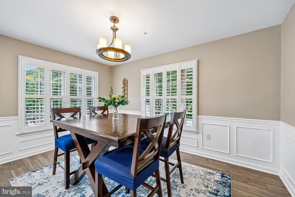 211 RIDGEPOINT PLACE