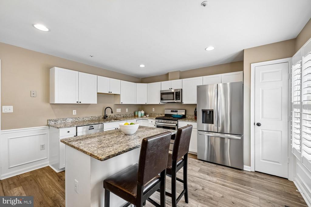 211 RIDGEPOINT PLACE