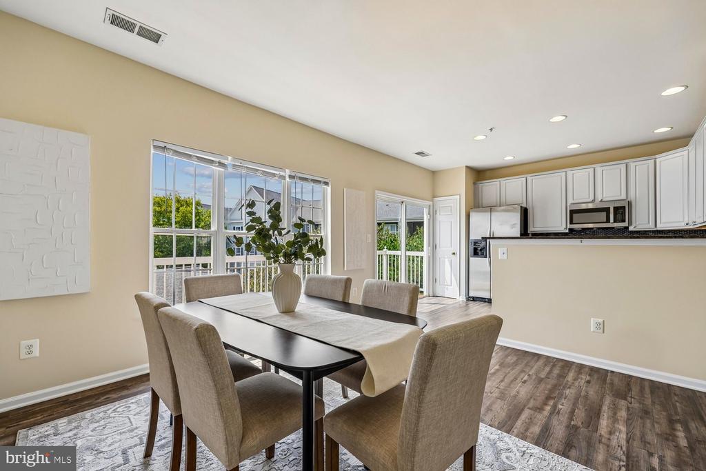 621 MAIN STREET Unit: 621-B