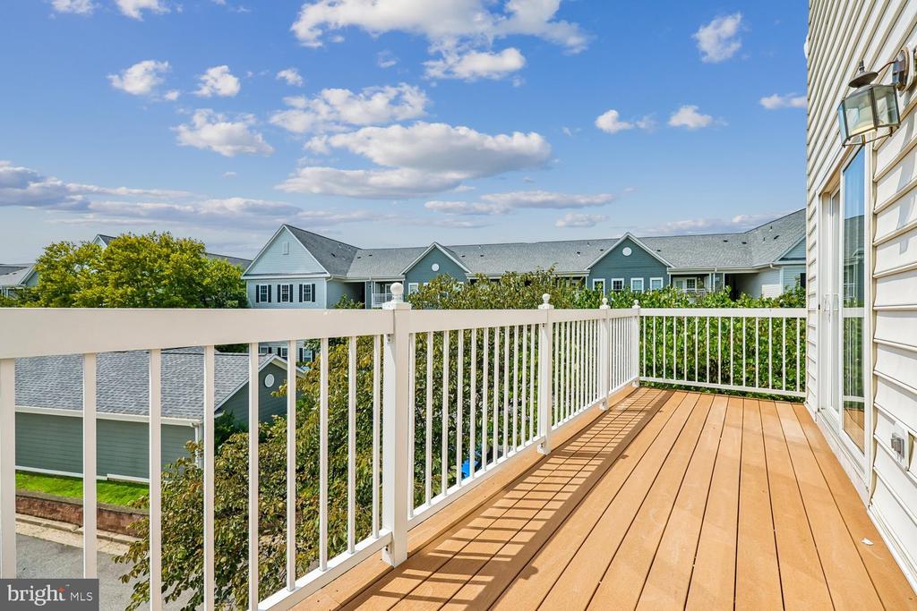 621 MAIN STREET Unit: 621-B