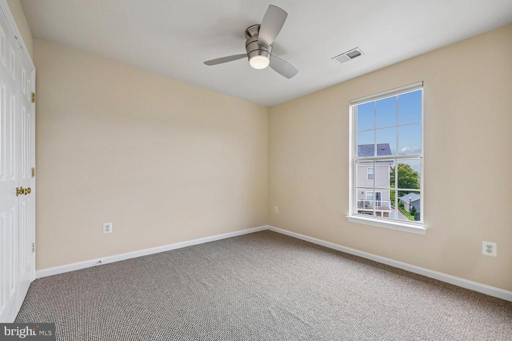 621 MAIN STREET Unit: 621-B