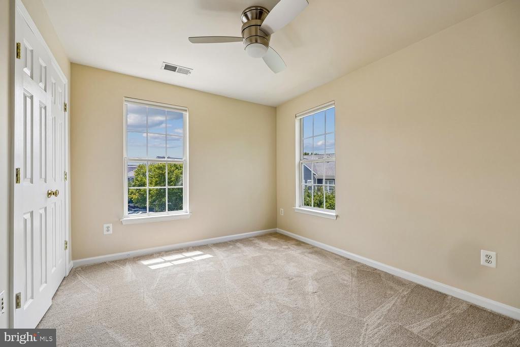 621 MAIN STREET Unit: 621-B