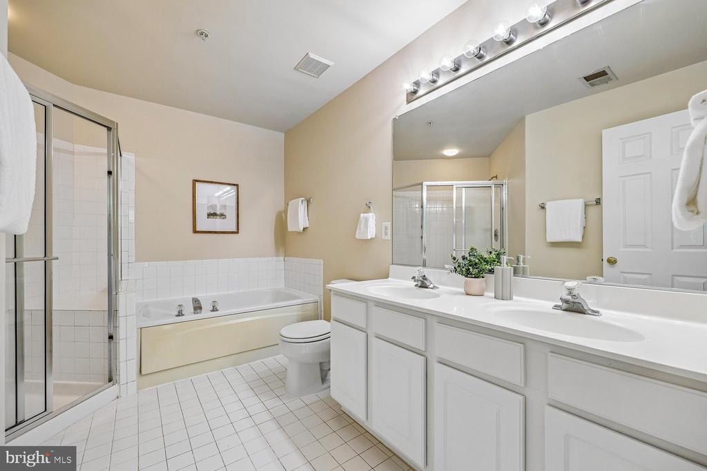 621 MAIN STREET Unit: 621-B