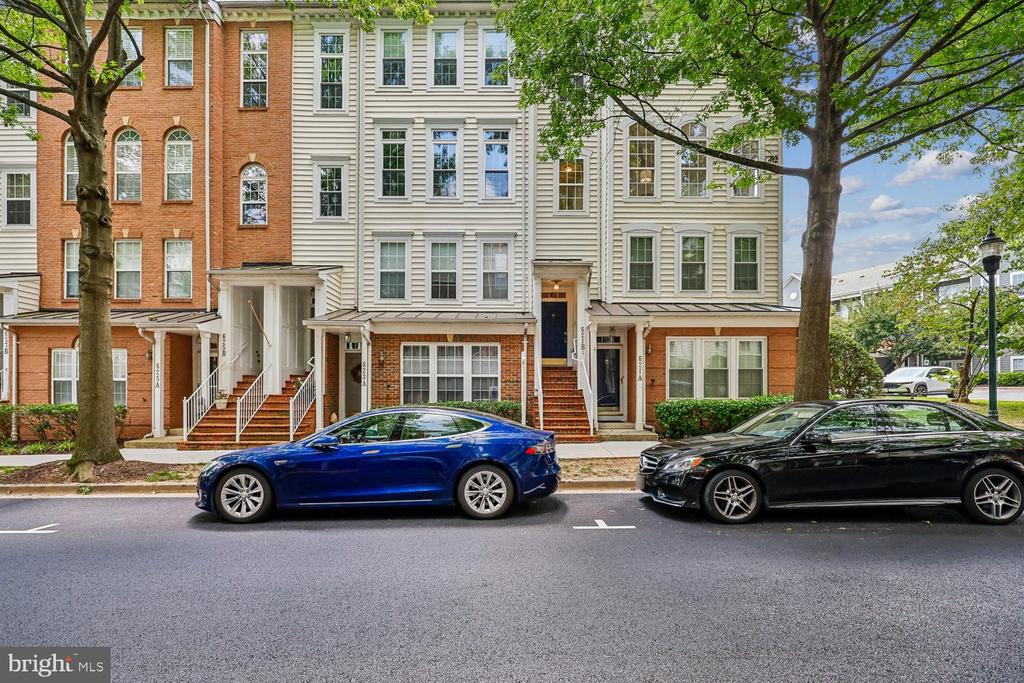 621 MAIN STREET Unit: 621-B
