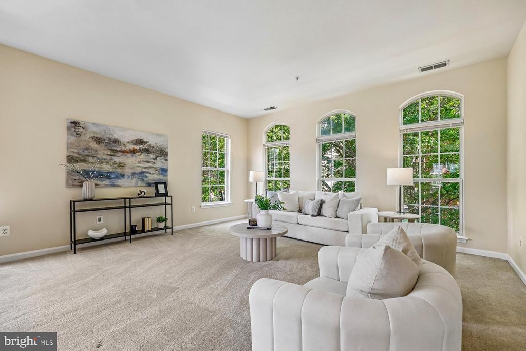 621 MAIN STREET Unit: 621-B