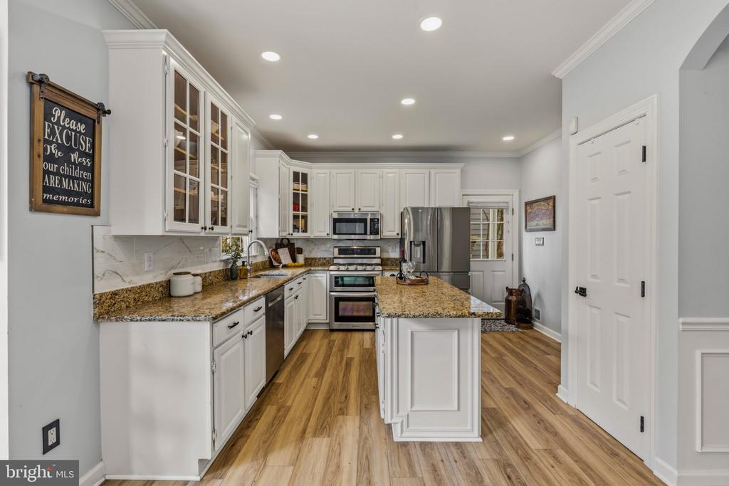 636 KENT OAKS WAY