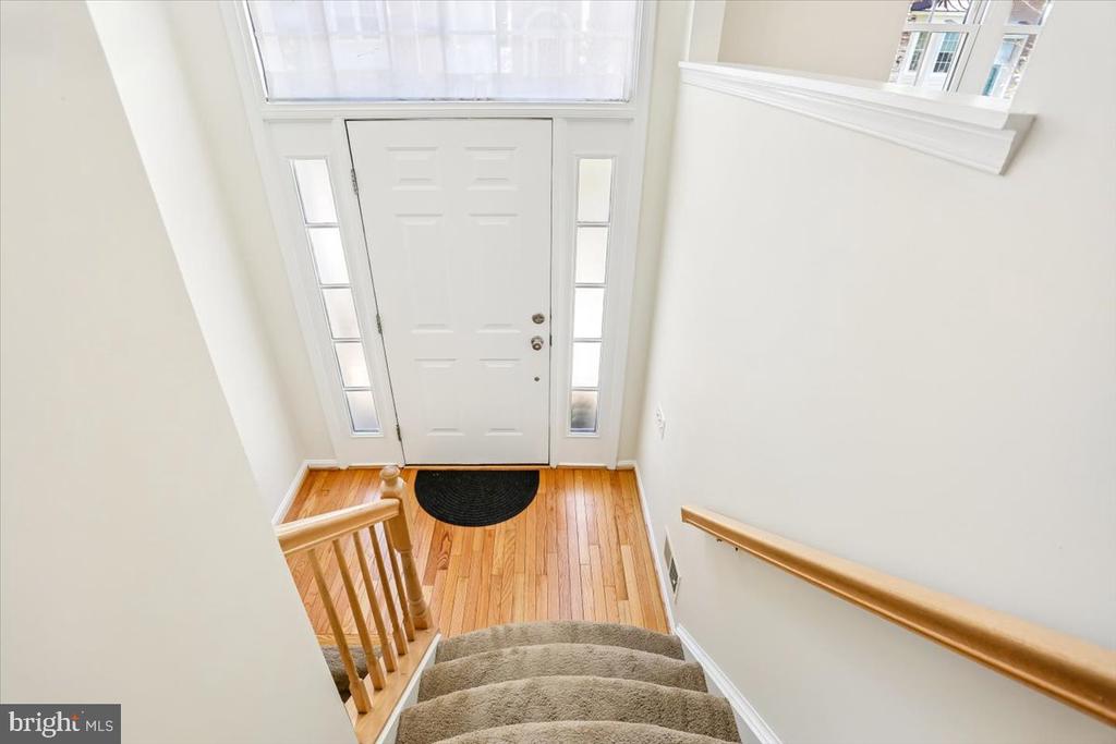4 CARRIAGE WALK COURT