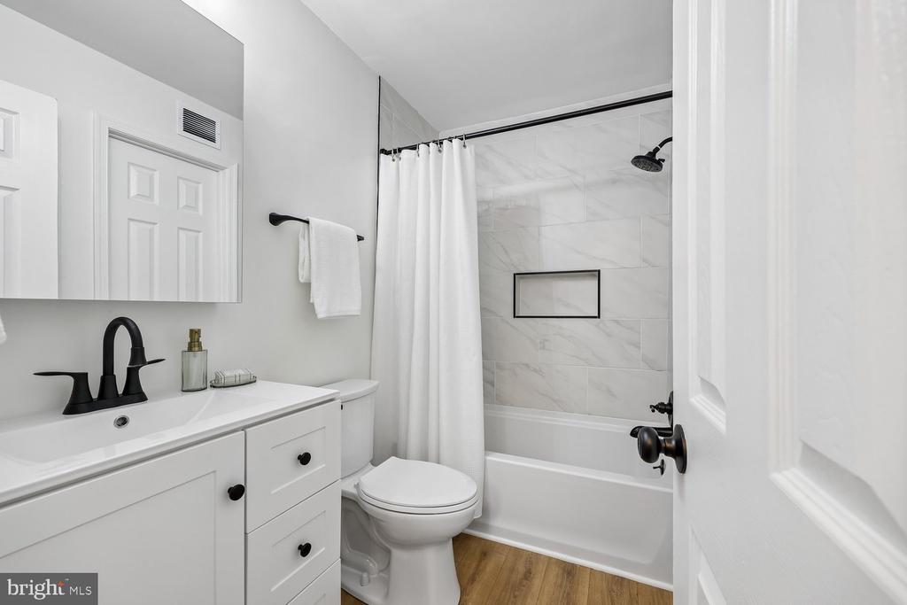 20217 SHIPLEY TERRACE Unit: 2-B 20