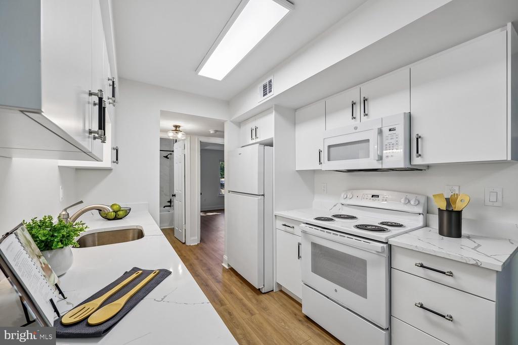 20217 SHIPLEY TERRACE Unit: 2-B 20
