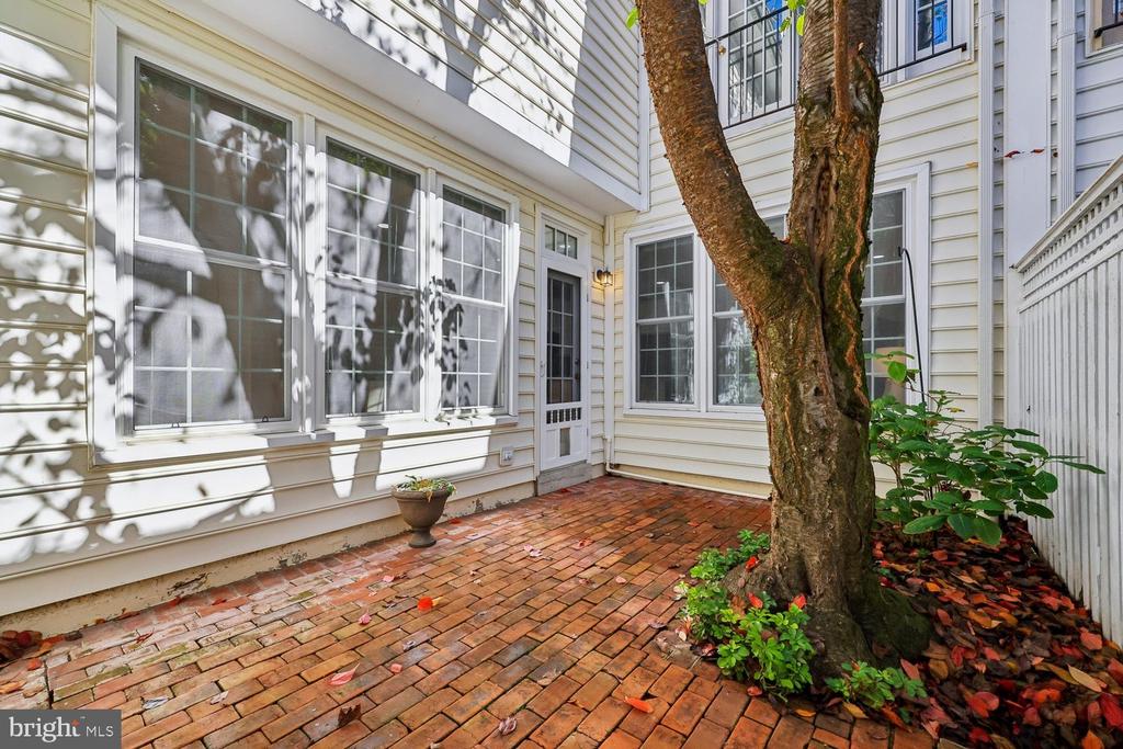 321 CASEY LANE