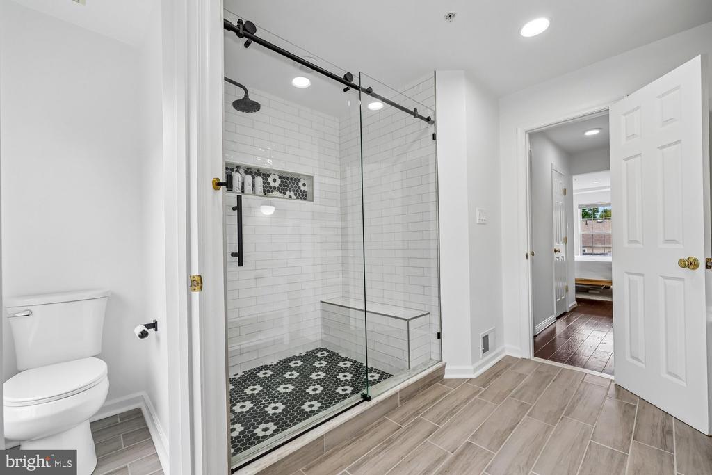 638 GATESTONE STREET