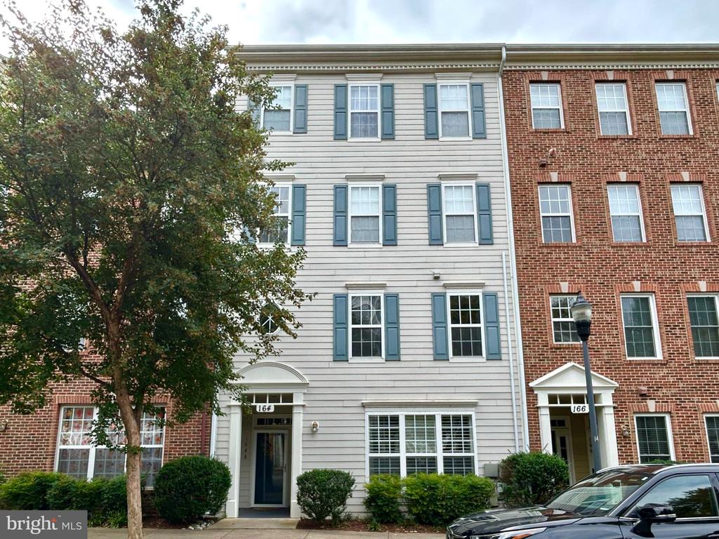 164 CHEVY CHASE STREET Unit: 164
