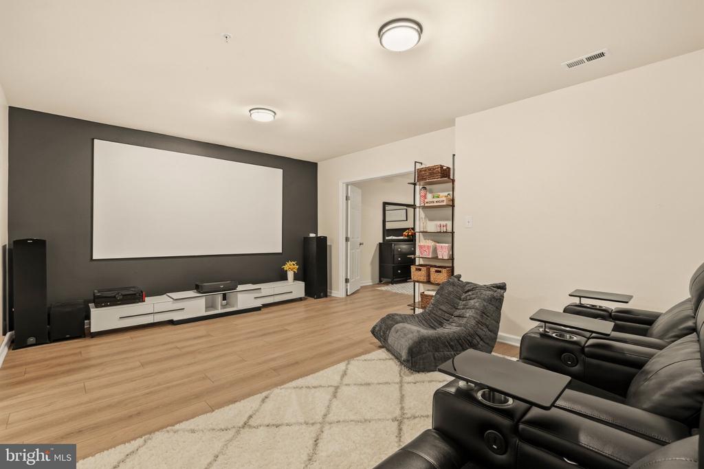 542 MARKET STREET E