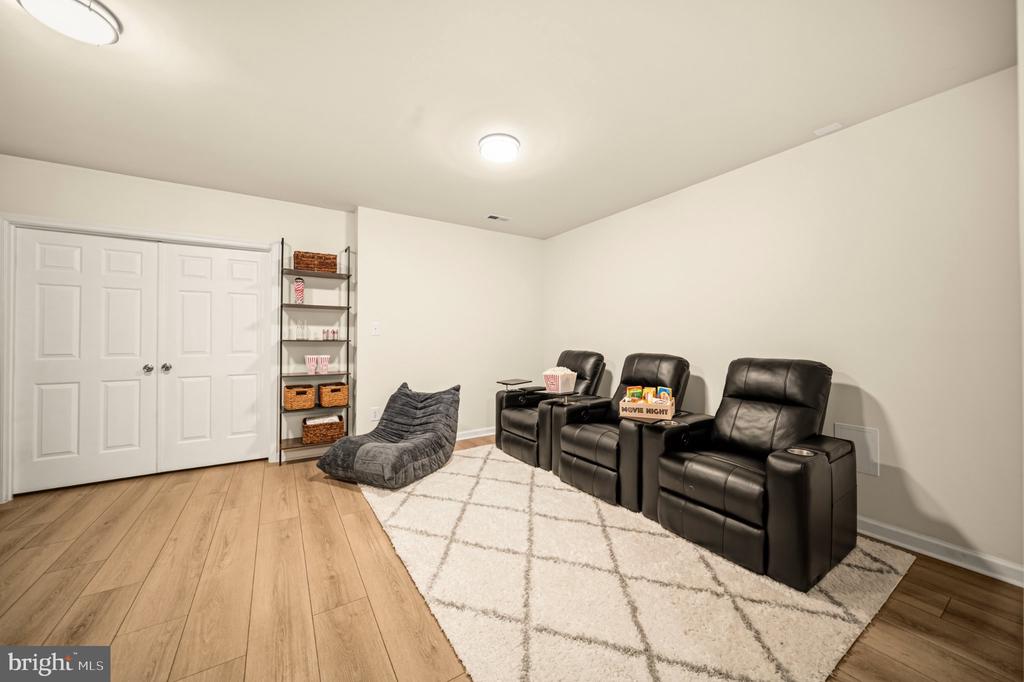 542 MARKET STREET E