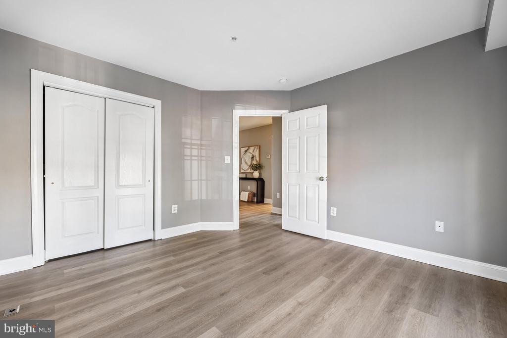 104 BUCKSFIELD ROAD Unit: 104