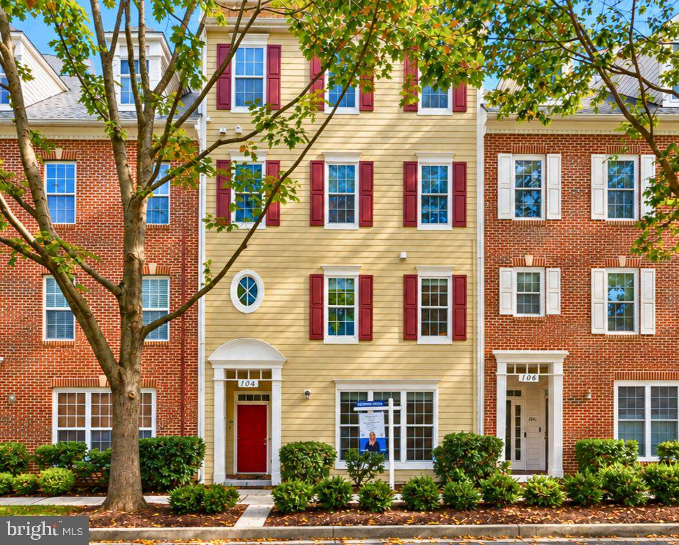 104 BUCKSFIELD ROAD Unit: 104
