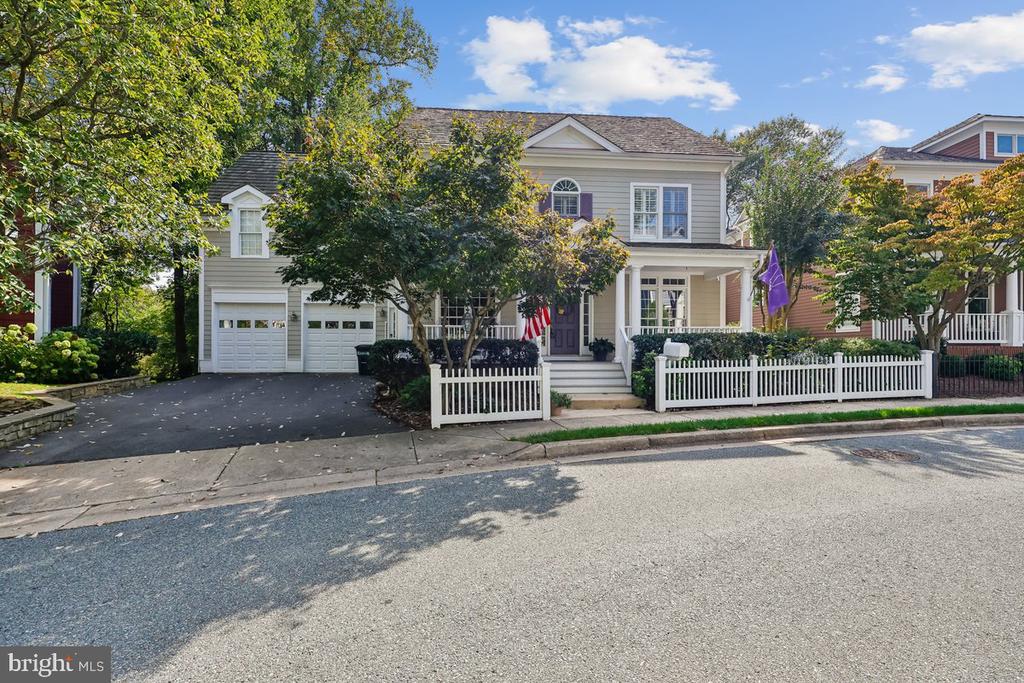 132 TREEHAVEN STREET