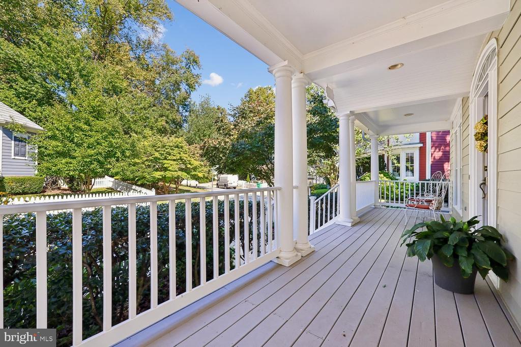 132 TREEHAVEN STREET