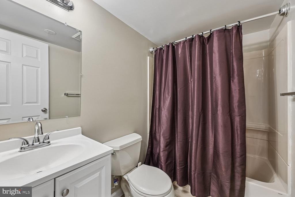 12106 QUICK FOX LANE