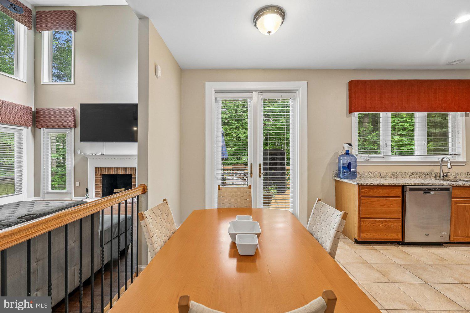 12106 QUICK FOX LANE