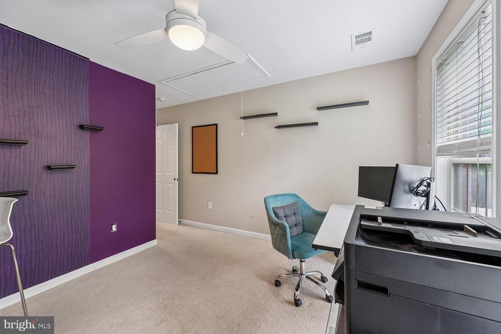 12106 QUICK FOX LANE