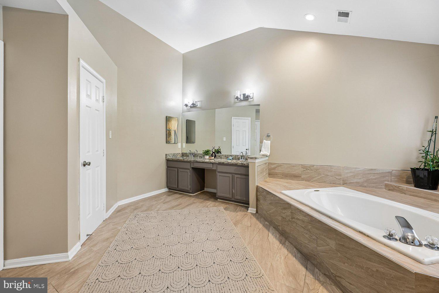 12106 QUICK FOX LANE