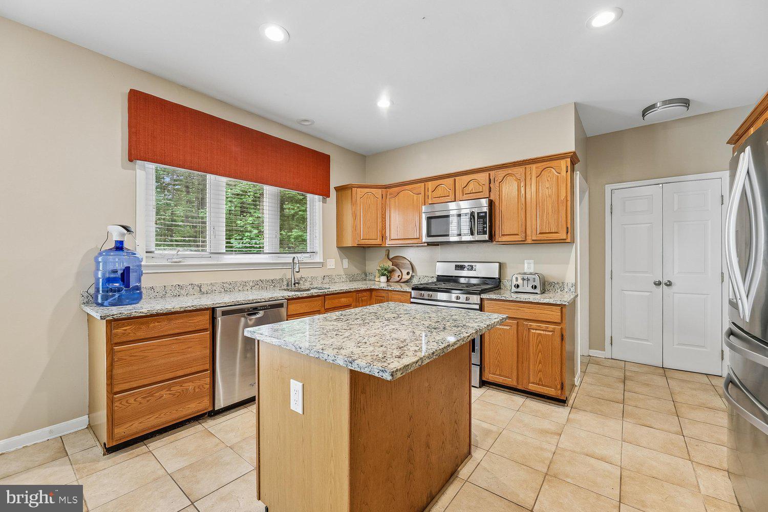 12106 QUICK FOX LANE