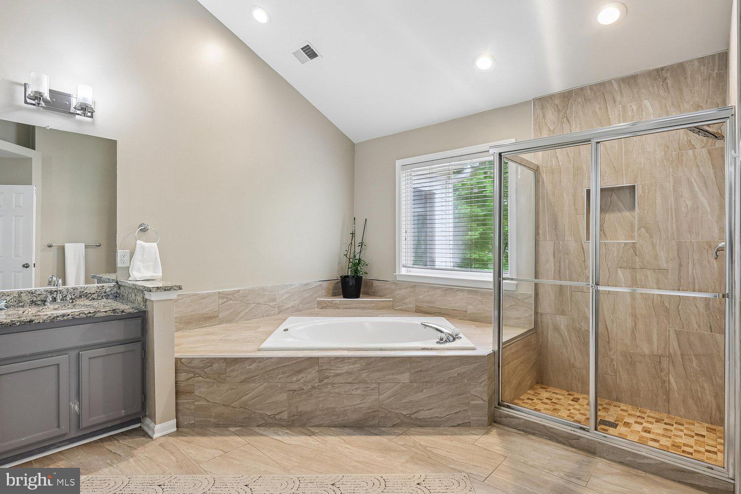 12106 QUICK FOX LANE