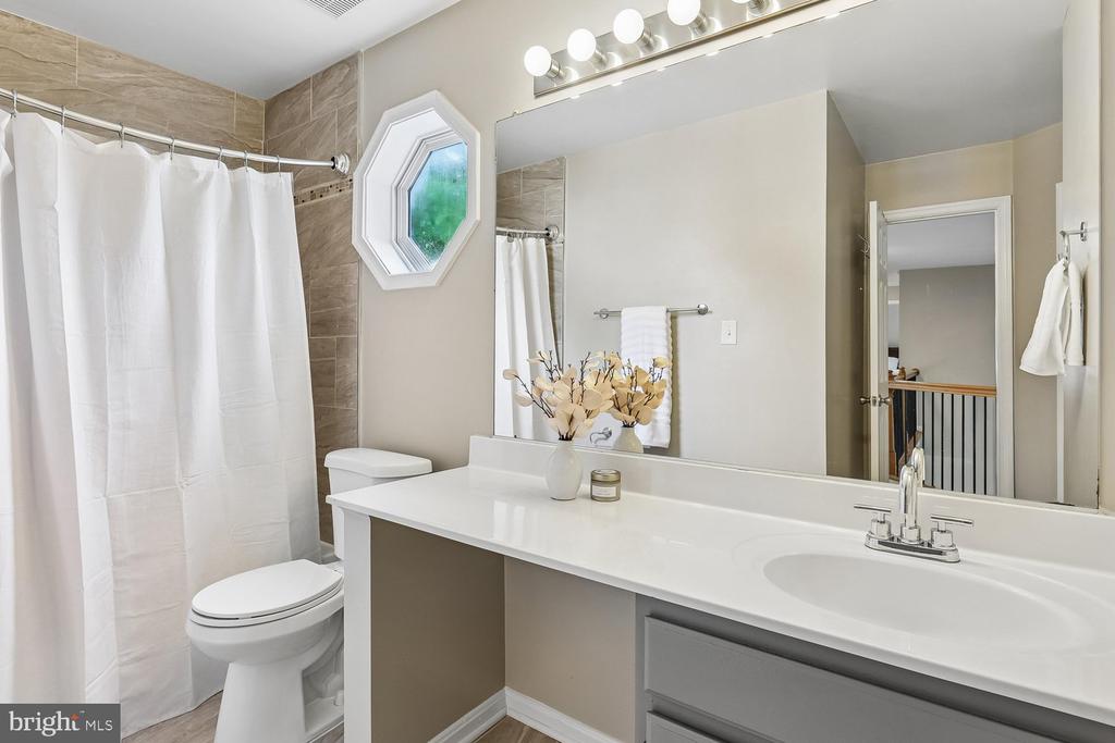 12106 QUICK FOX LANE