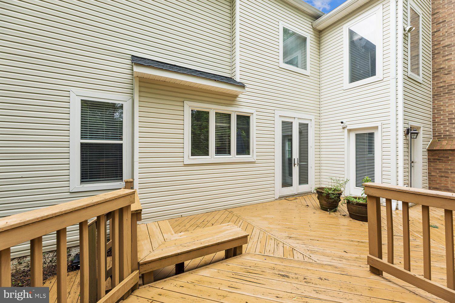 12106 QUICK FOX LANE