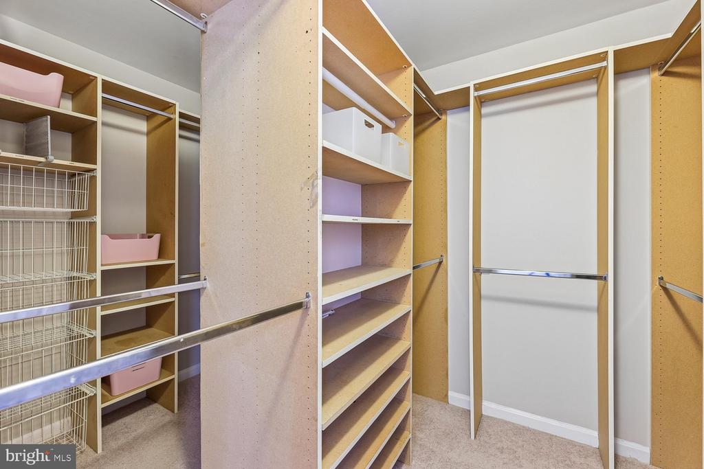 12106 QUICK FOX LANE