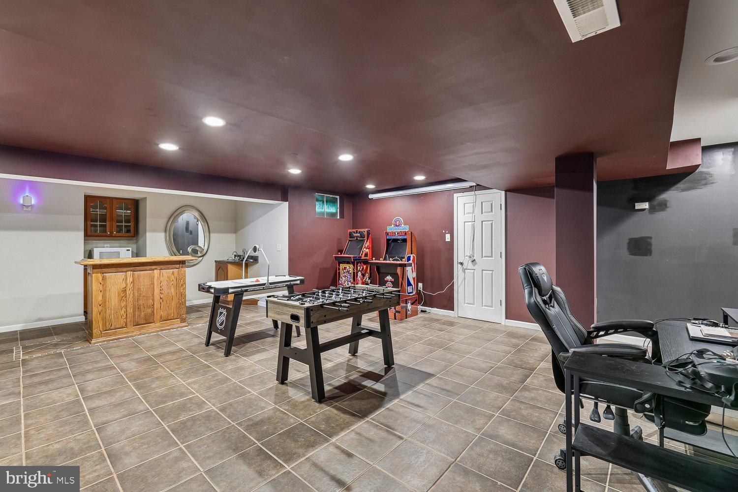 12106 QUICK FOX LANE