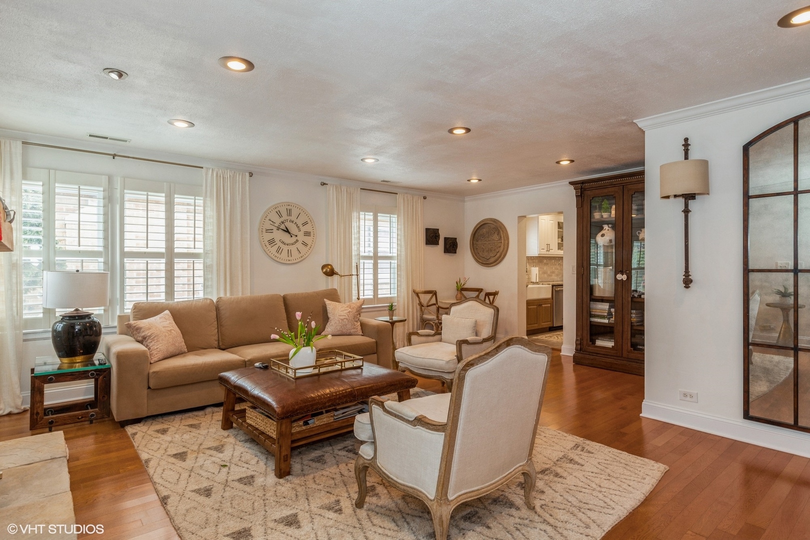 276 W Saint Charles Road