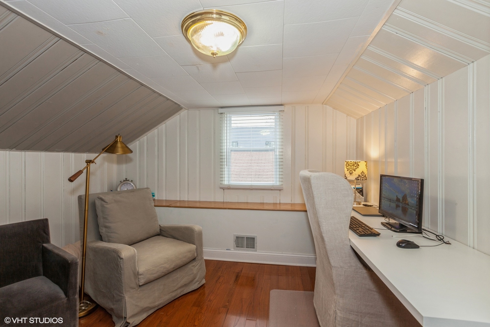 276 W Saint Charles Road