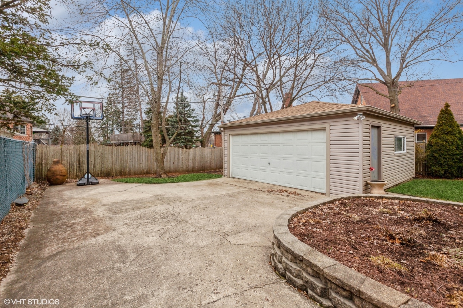 276 W Saint Charles Road