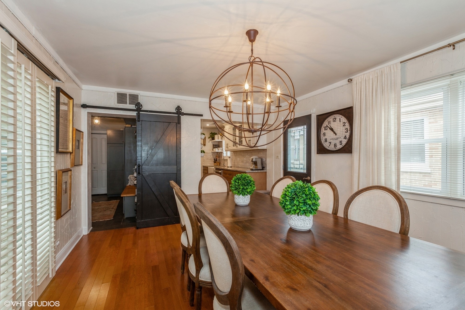 276 W Saint Charles Road