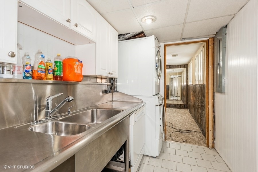 1135 S SUMMIT Avenue