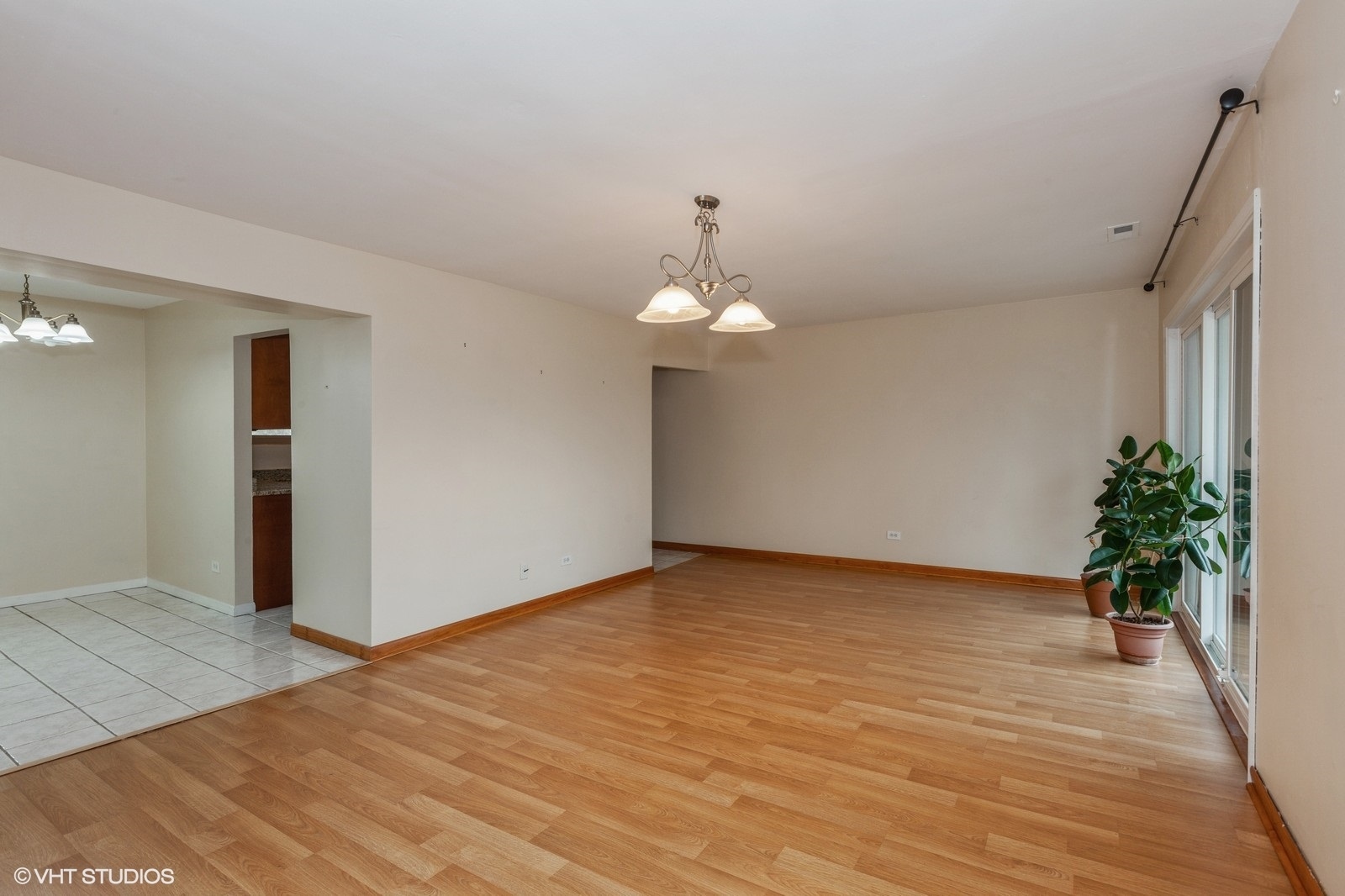 787 Wilson Avenue Unit: 17