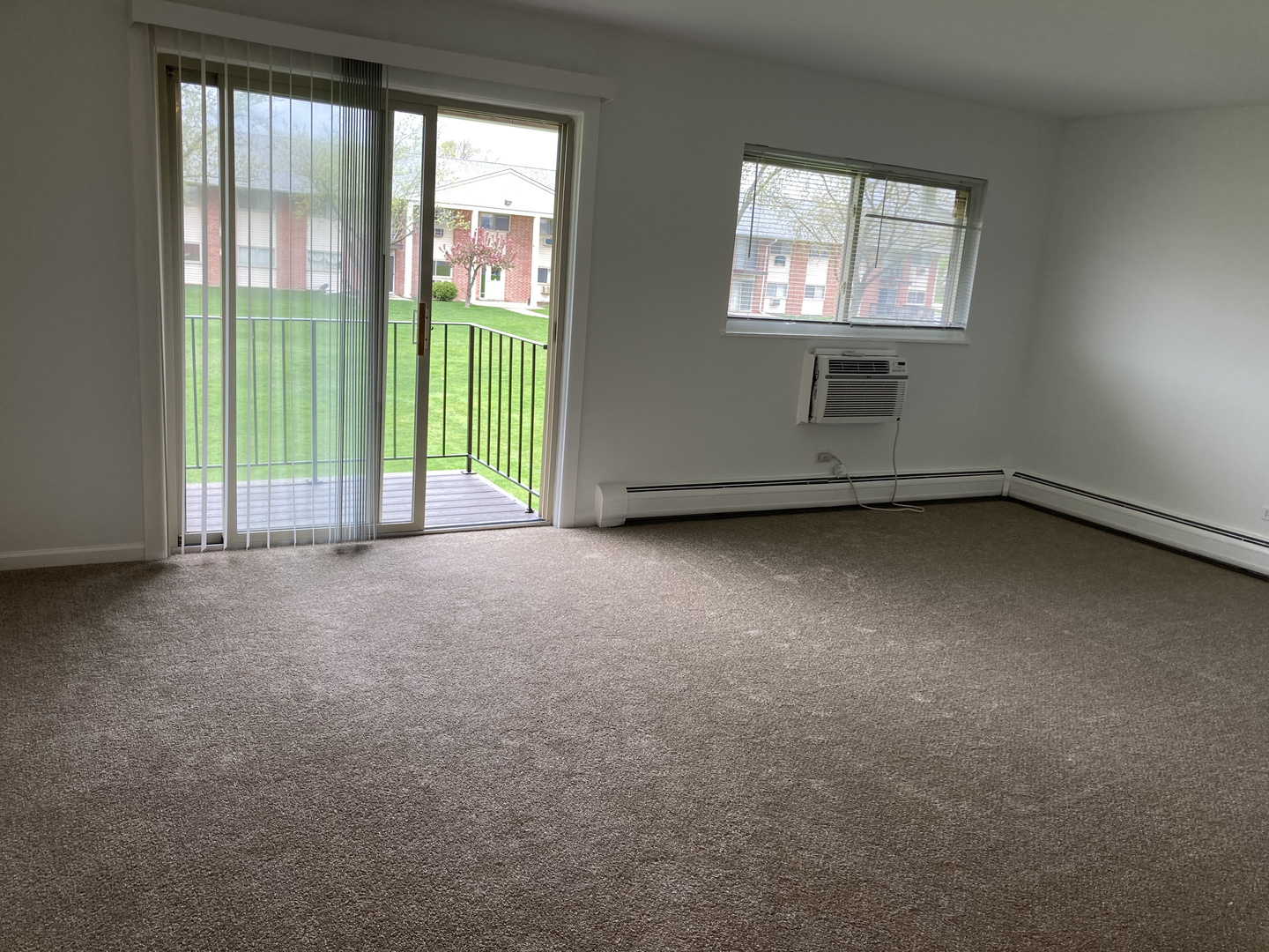 670 MARILYN Avenue Unit: 206