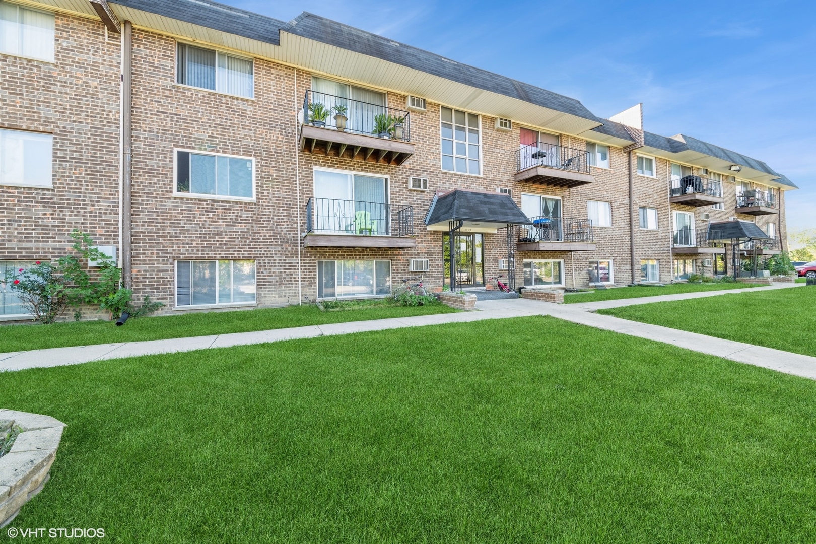 215 S Hale Street Unit: 4B