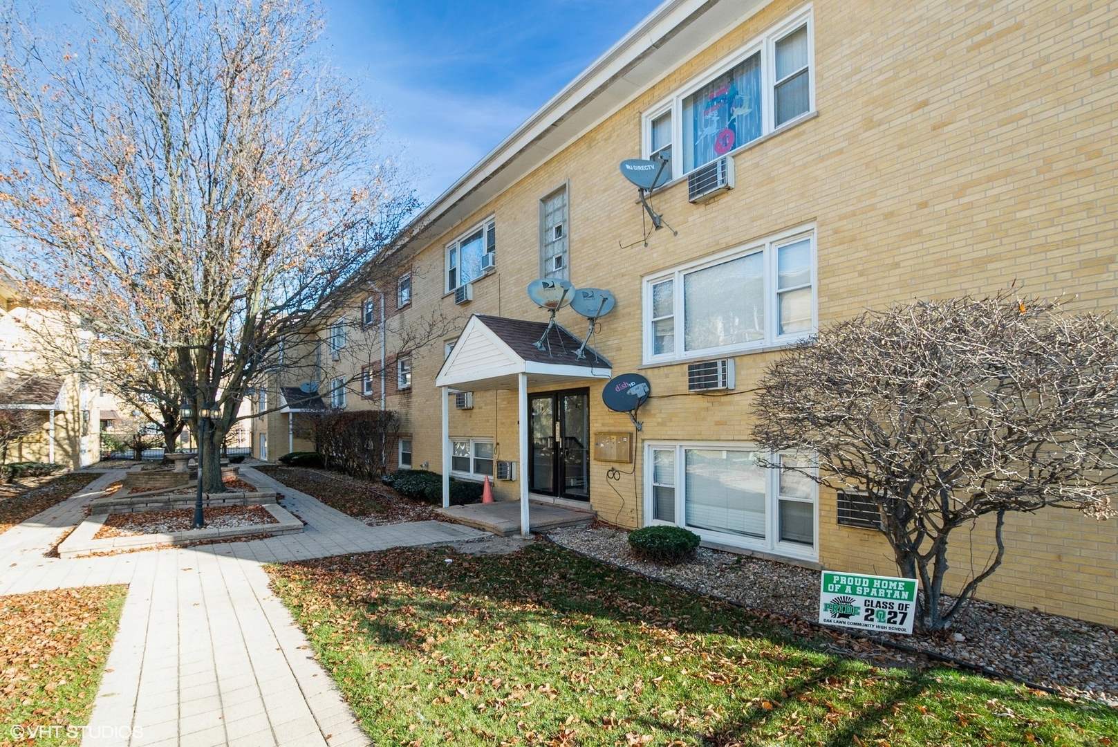 6630 W 95th Street Unit: 3A