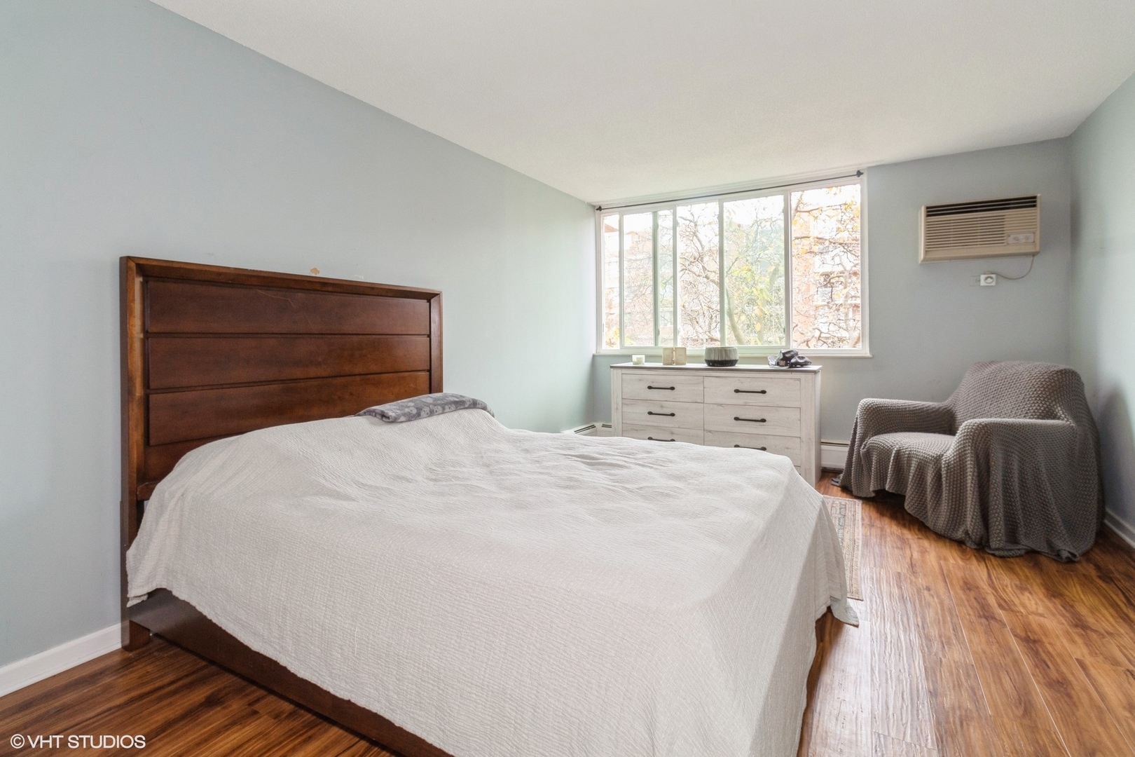 2222 S Stewart Avenue Unit: 2J