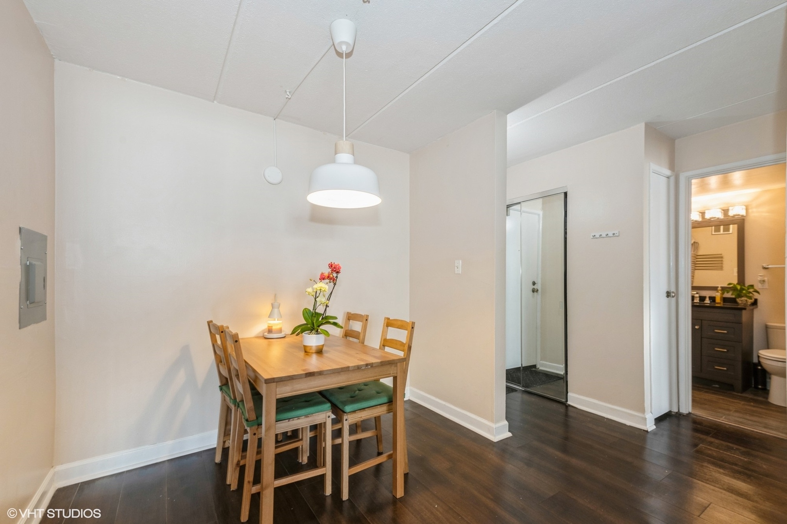 841 N York Street Unit: 114