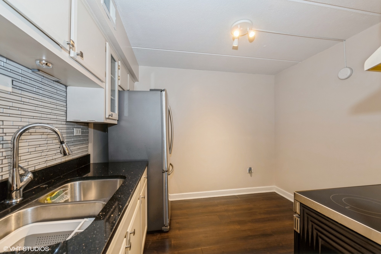 841 N York Street Unit: 114